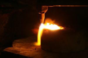 foundry making bronze